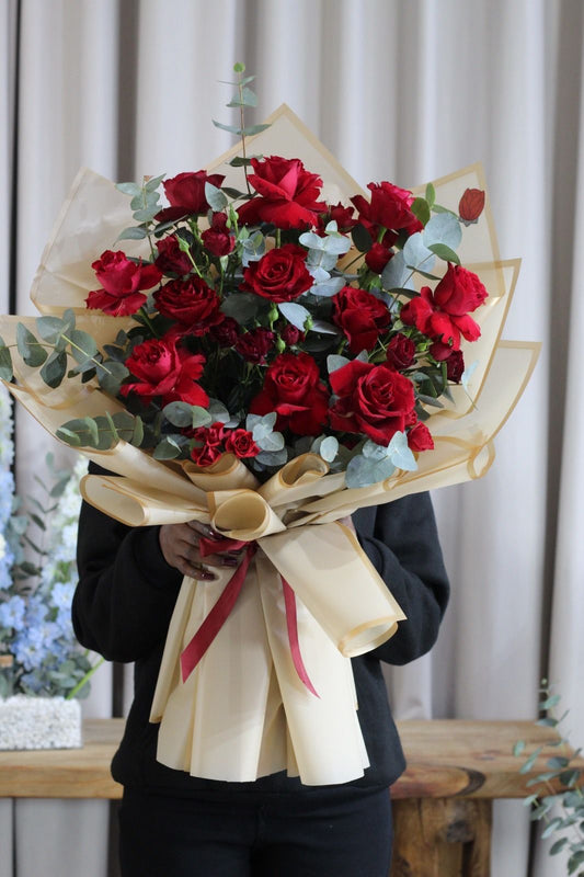 Valentine's Day Long-Stem Red Roses
