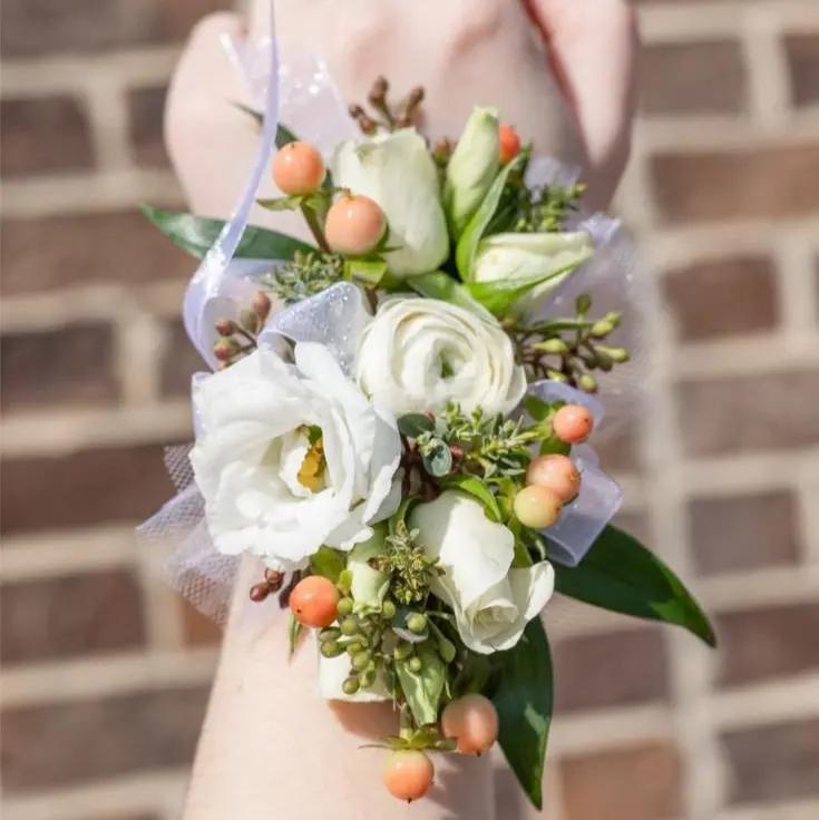 Modern Luxe Prom Package flowerandtwine