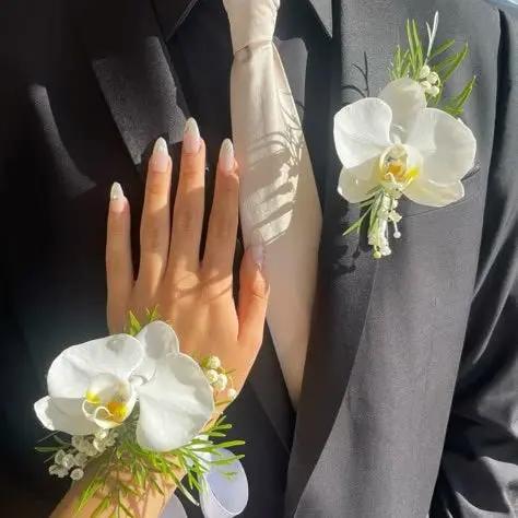 Modern Luxe Prom Package flowerandtwine